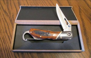 lot 63 image: Dalco knife...