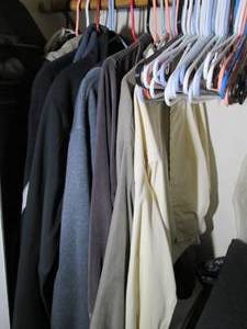 lot 92 image: Lot of Mens coats, appear XL size...