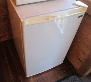 lot 110 image: Haier mini fridge...