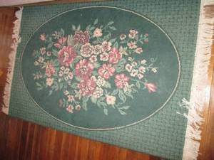lot 111 image: Area rug...