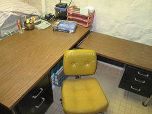 lot 181 image: 2 Desks and office supplies...