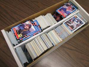 lot 193 image: Collector box of assorted baseball ...