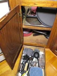 lot 198 image: Contents of this kitchen cupboard a...