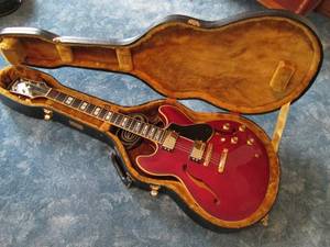 lot 204 image: Yamaha SA 2100 6 string acoustic el...