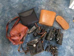 lot 511 image: Binoculars and cases...