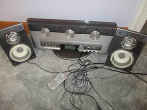 lot 526 image: Emerson stereo...