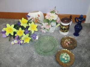 lot 527 image: Stein and home dcor...
