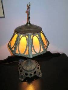 lot 532 image: Table lamp...