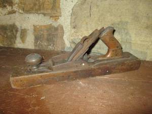 lot 571 image: Antique planer...