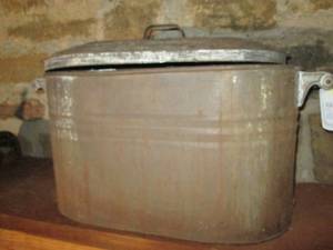 lot 572 image: Metal tub with lid...