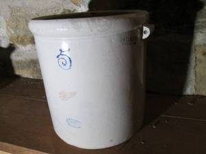 lot 577 image: Red Wing #5 Crock...