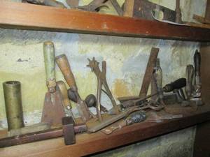 lot 592 image: Lot of antique tools...