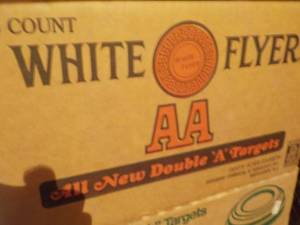 lot 274 image: White Flyer 135 Count Clay Pigeons-...