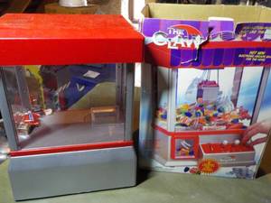 lot 332 image: The Claw Game in original Box nee...
