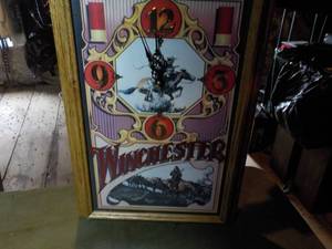 lot 334 image: Winchester Clock- battery operated...