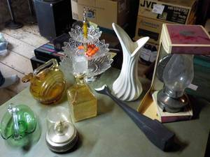 lot 345 image: Assortment of Vintage Glassware and...