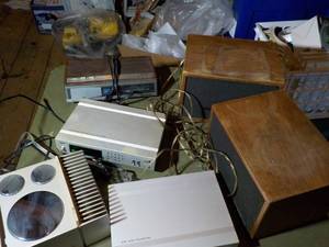lot 377 image: Digital Synthonizer Speaker and Rad...
