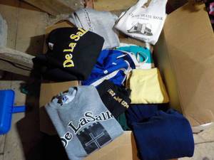 lot 398 image: Box of Clothing Mens Size L...