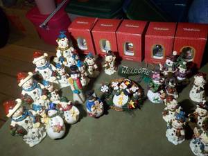lot 411 image: Snowman, Christmas Lot in a covered...