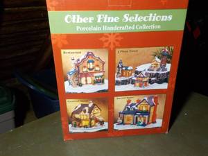 lot 416 image: Porcelain Christmas Hand Collection...