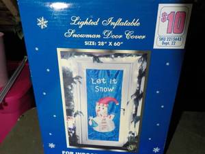 lot 427 image: Holiday Dcor in a Covered Tote...
