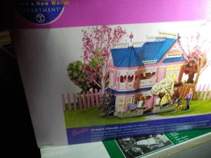 lot 480 image: Dept 56 Dream House- set of 2...