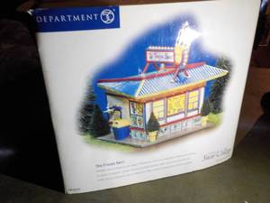 lot 486 image: Dept 56 Frozen Swirl...