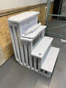 lot 3 image: Plastic Stairs for Swimming Pool