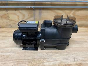 lot 5 image: EXTREMEPOWERUS 34 2400 GPH Self Primming Above Ground Swimming Pool Pump with Strainer 1.5 in. NPT