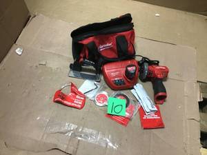 M12 FUEL 12-Volt 3 in. Lithium-Ion Brushless Cordless Cut Off Saw Kit in good condition