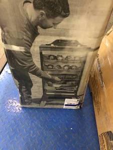 Masterbuilt Pro MES 130P Bluetooth Digital Electric Smoker In good conditions