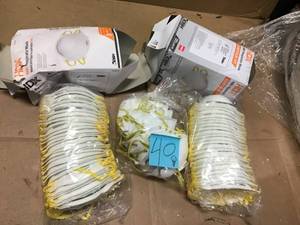 lot 40 image: HDX N95 Non Valve Respirator (25-Pack)  in good condition