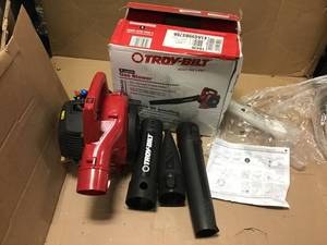 lot 44 image: 200 MPH 430 CFM 2-Cycle 25cc Gas Handheld Leaf Blower by Troy-Biltroy-Bilt  in good condition