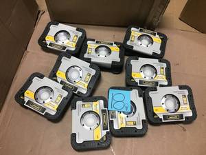 lot 81 image: Defiant 500-Lumen Utility LED Work Light 4 hours run time - 2 Units Jobsite  in good condition