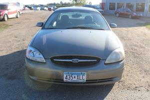 lot 6319 image: 2001 Ford Taurus SES