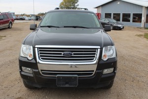 lot 6318 image: 2010 Ford Explorer XLT 4x4 - 2 Owners