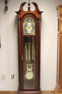 lot 6 image: Sligh Grandfather Clock