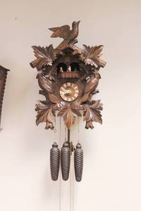 lot 5 image: Cuckoo Clock Carved Birds German Clock