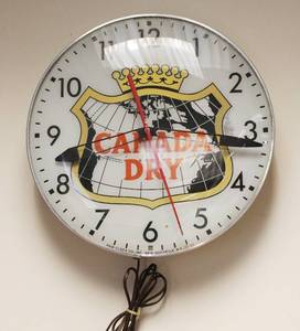 lot 15 image: Vintage Electric Wall Clock U.S.A. Made