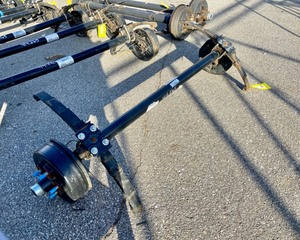 lot 49 image: Trailer Axle