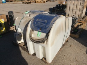 lot 125 image: Poly DEF Tank