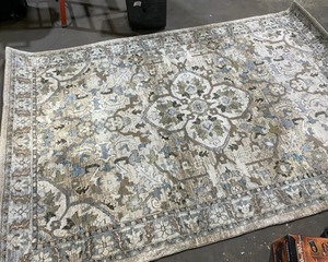lot 176 image: Large Room Size Oriental Area Rug
