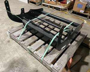 lot 59 image: Winch Grille Guard (RAM)