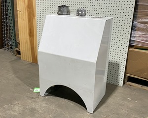 lot 60 image: Service Truck Hydraulic Tank