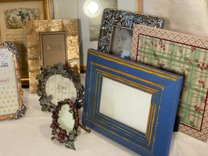 lot 113 image: Frames Frames Frames