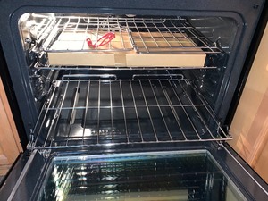 lot 130 image: Fridgidaire Stainless Gallery Gas Range