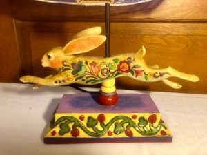lot 141 image: Heartwood Creek by Jim Shore Lamp