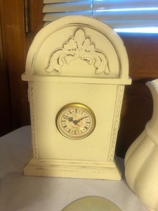 lot 145 image: Home Decor Lot