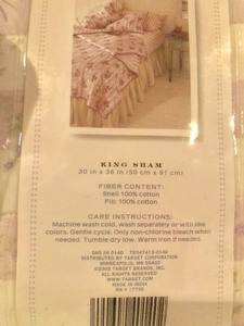 lot 169 image: Simply Shabby Chic Brand King Sheet Set and King Sham