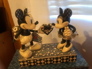 lot 153 image: Disney Traditions Showcase Collection Pieces